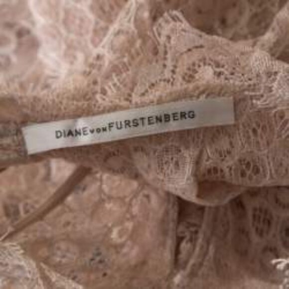 Diane von Furstenberg Beige Sheer Floral Lace Sleeveless OLVIDA Top, Size 2 - Picture 4 of 4